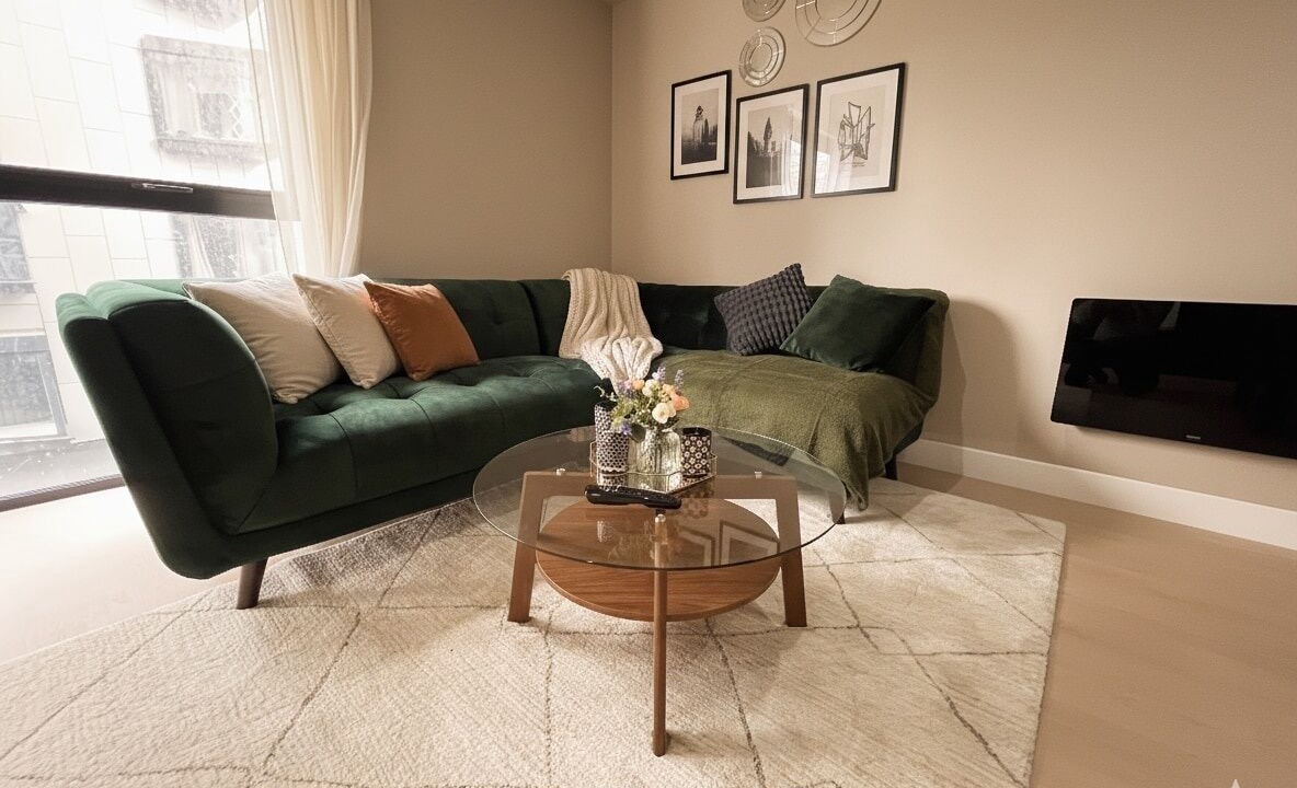 Photo of Livingroom in Sheldon