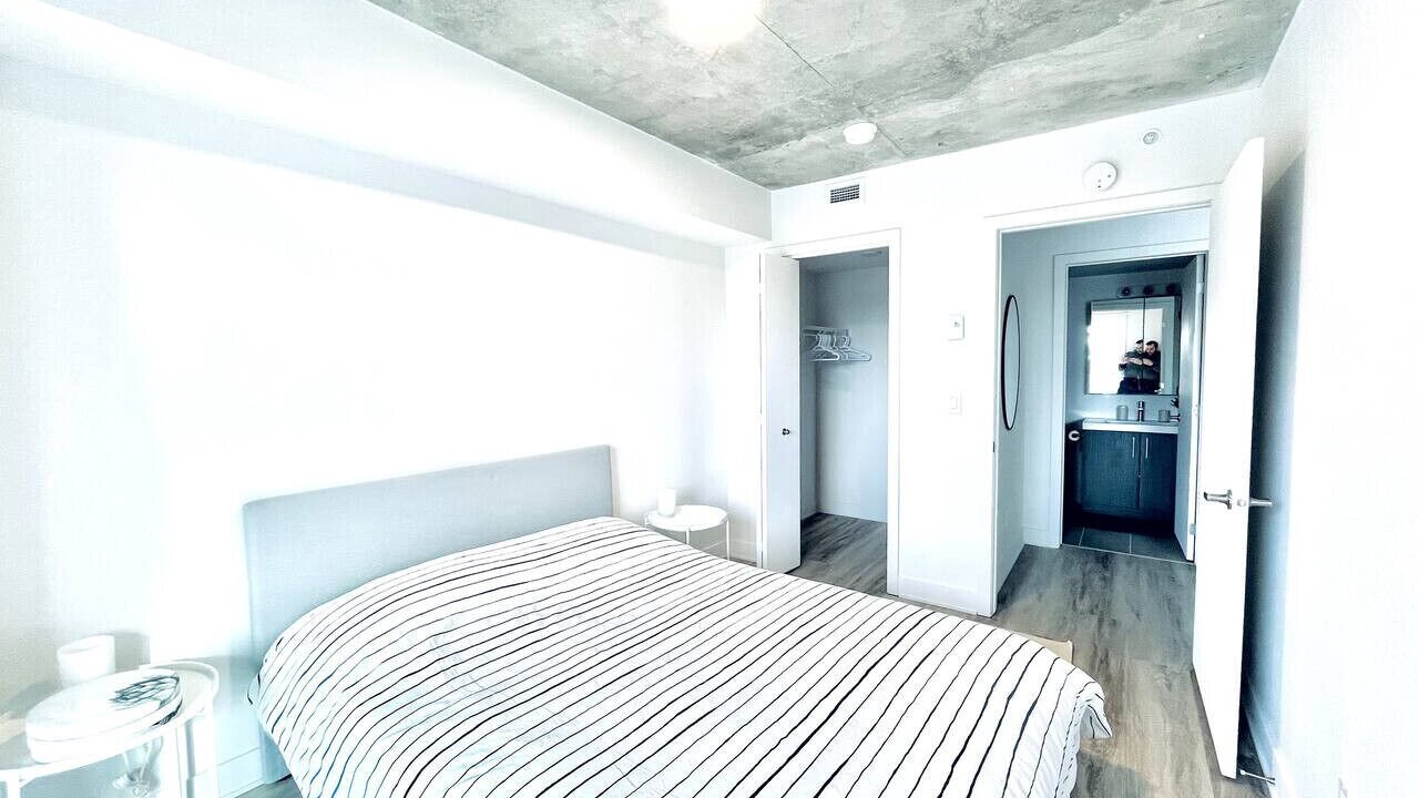 Photo of Bedroom in Cote-Des-Neiges—Notre-Dame-De-Grace