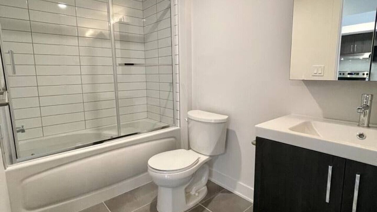 Photo of Bathroom in Cote-Des-Neiges—Notre-Dame-De-Grace