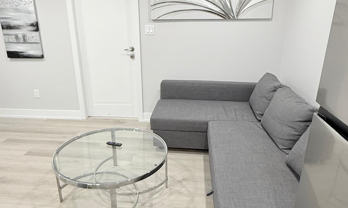 Photo of Livingroom in Halton Regional Municipality