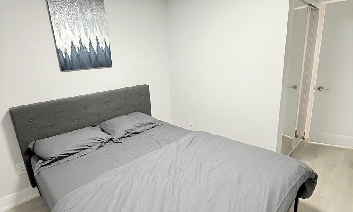 Photo of Bedroom in Halton Regional Municipality