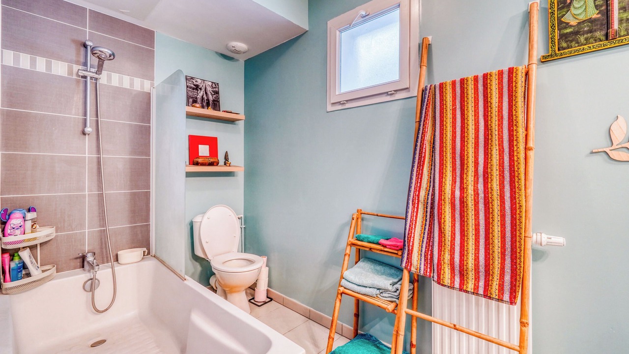 Photo of Bathroom in Ginko