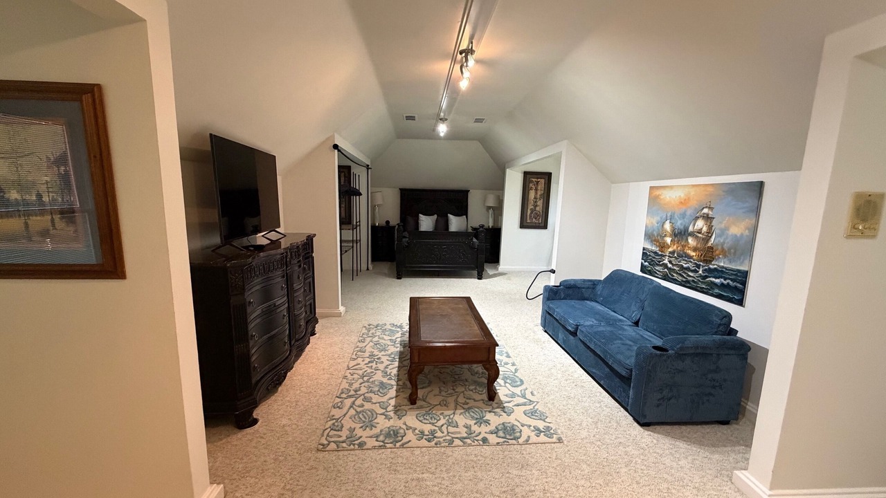 Photo of Livingroom in Grogan's Mill
