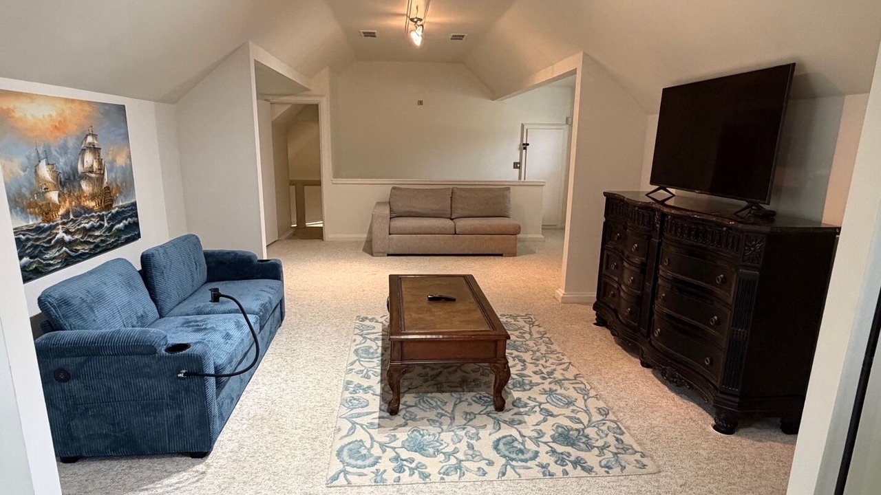 Photo of Livingroom in Grogan's Mill