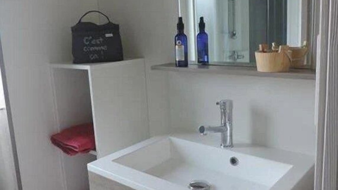Photo of Bathroom in Sainte-Catherine-de-Fierbois