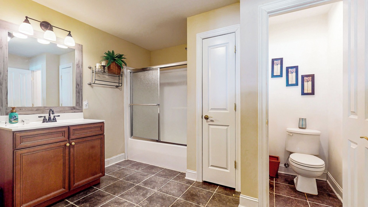 Photo of Bathroom in Graysville