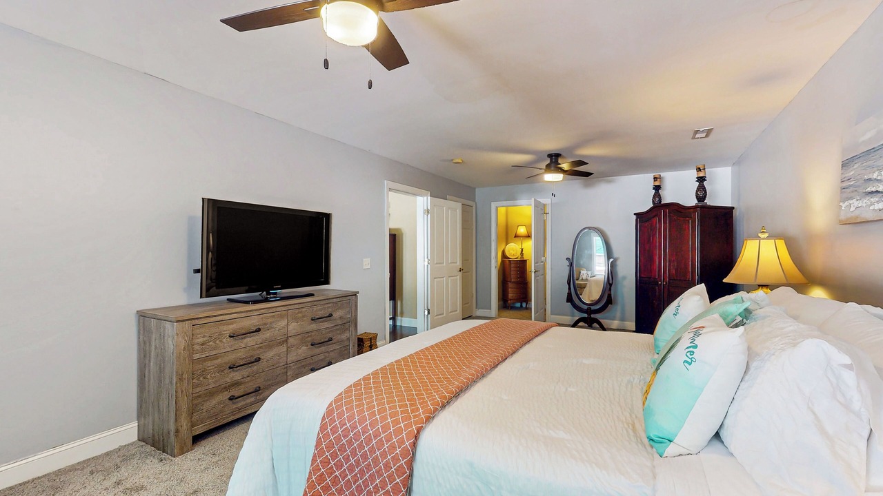 Photo of Bedroom in Graysville