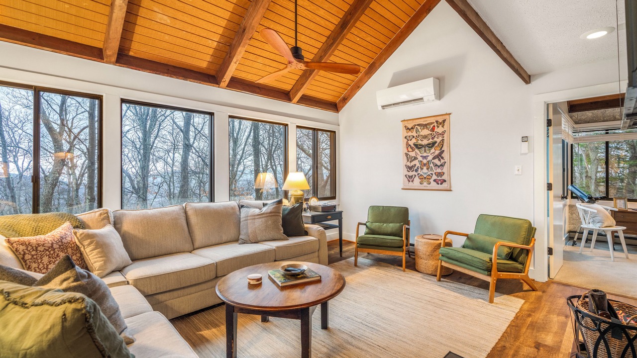 Photo of Livingroom in Wintergreen