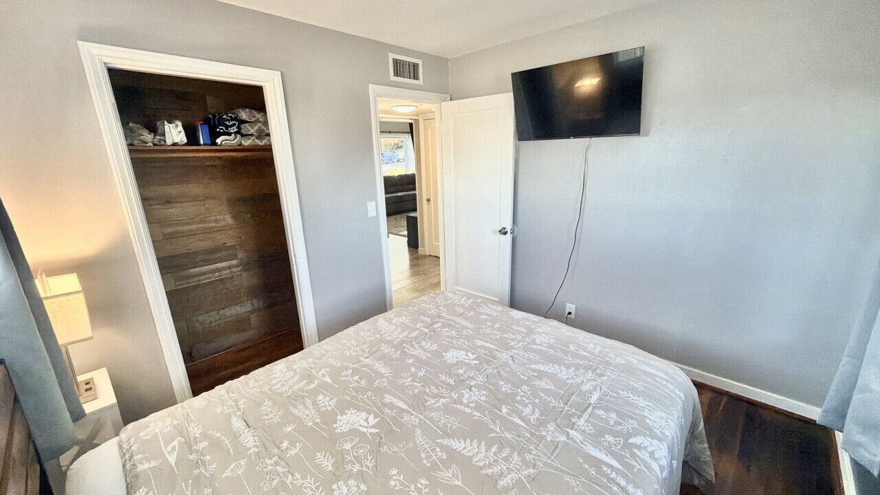 Photo of Others in Tri-Cities