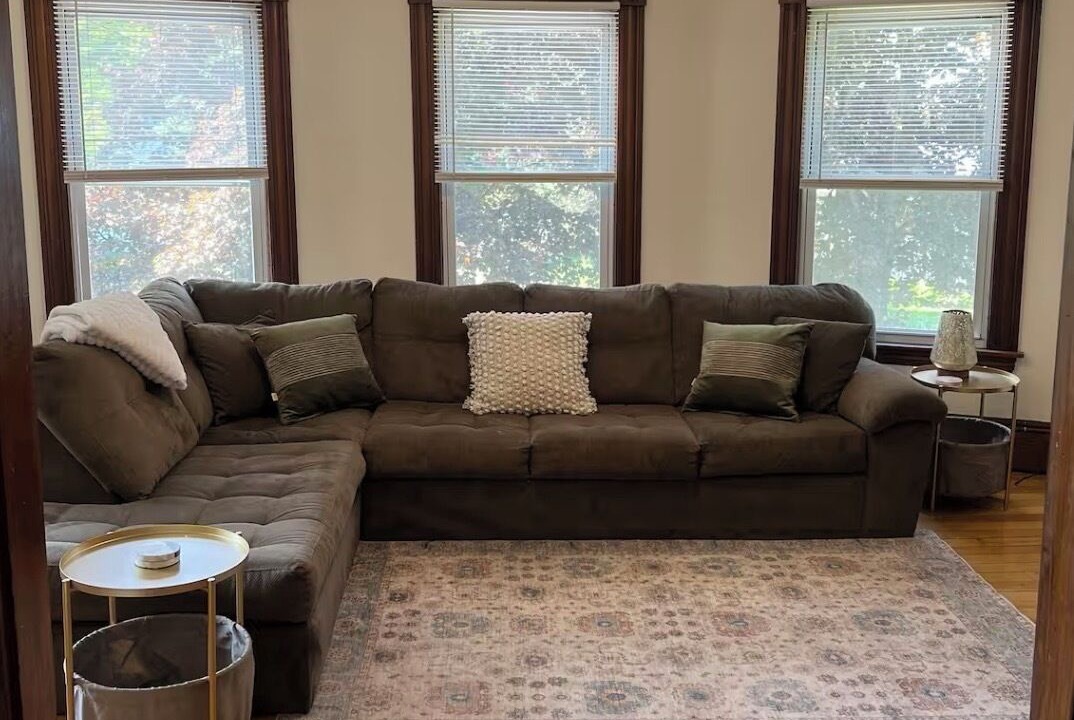 Photo of Livingroom in Oakland