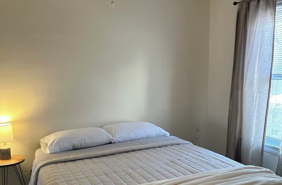 Photo of Bedroom in Oakland