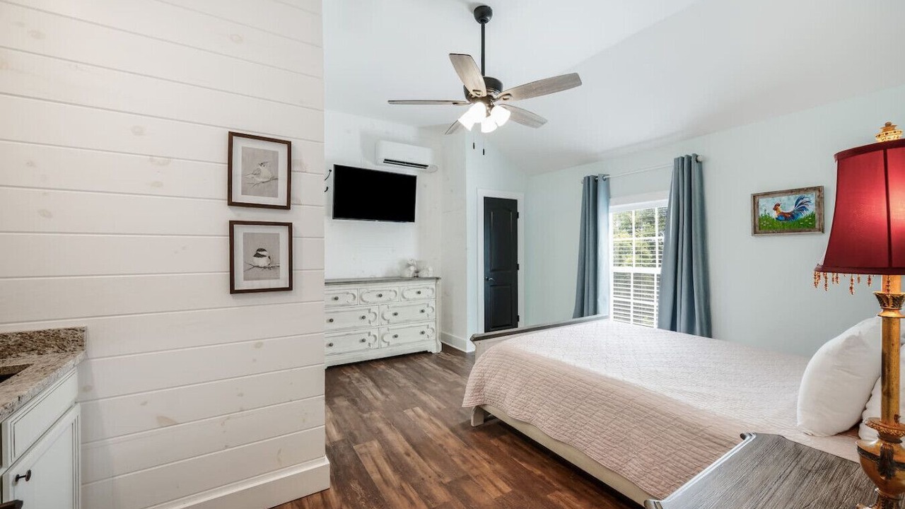 Photo of Bedroom in Peaks