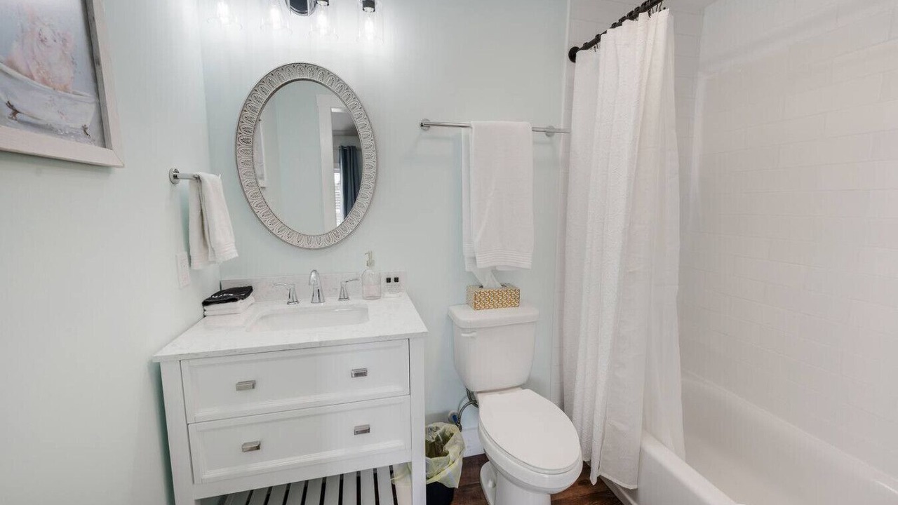Photo of Bathroom in Peaks