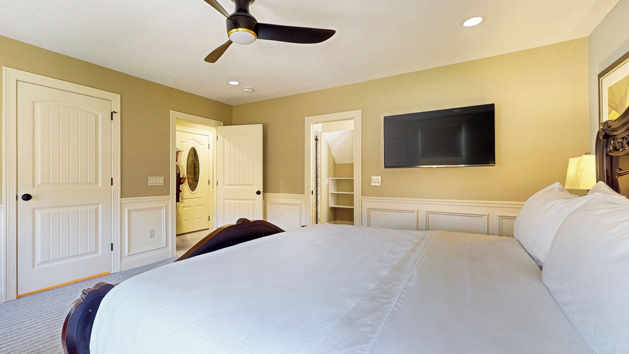Photo of Bedroom in Holyoke