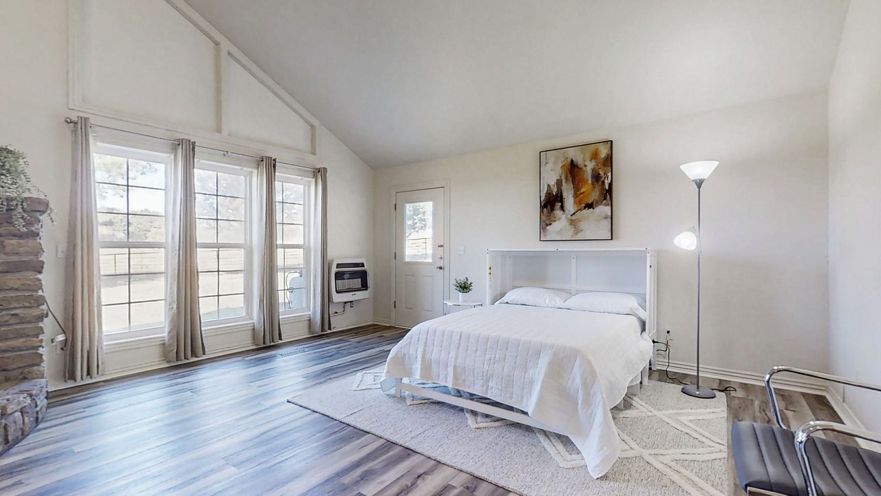 Photo of Bedroom in Maysville