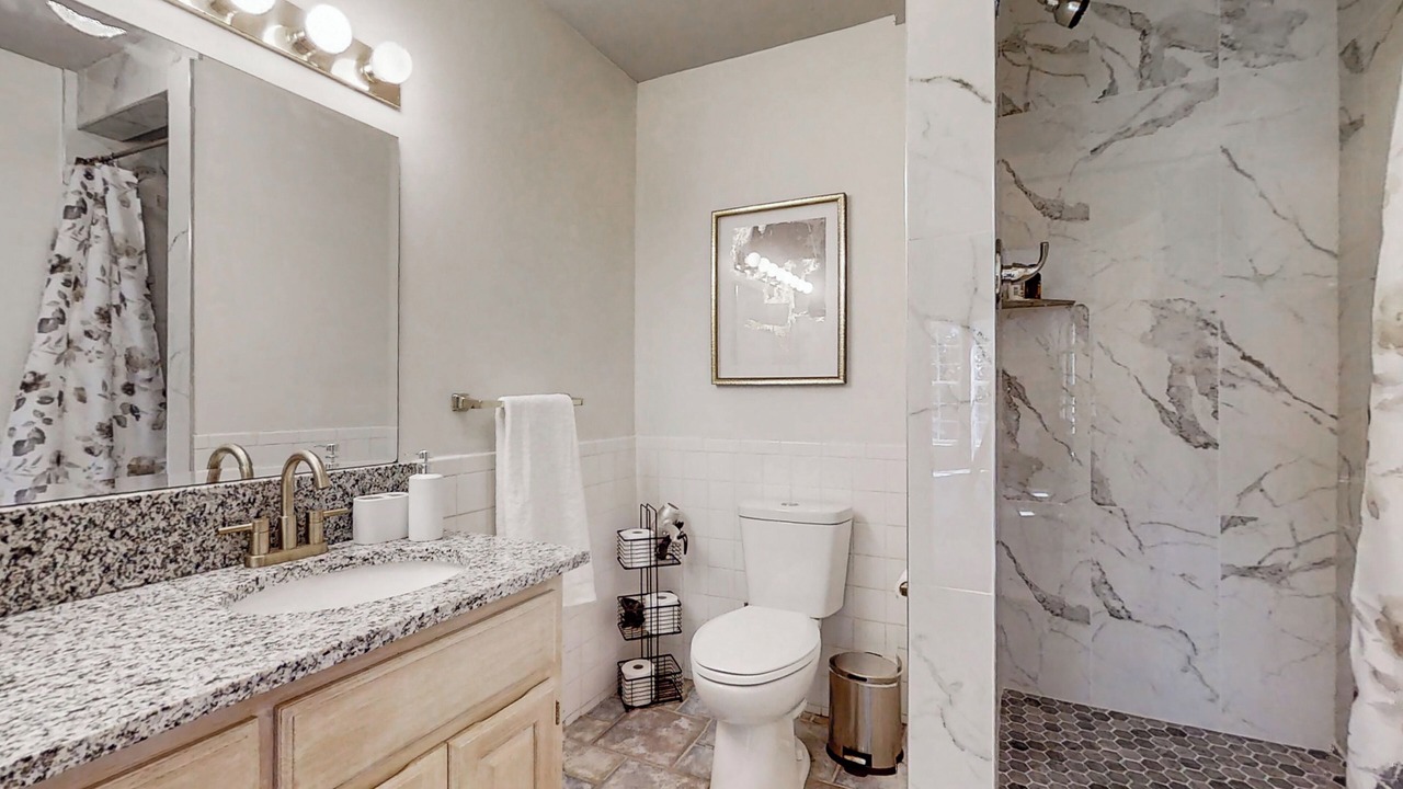 Photo of Bathroom in Maysville