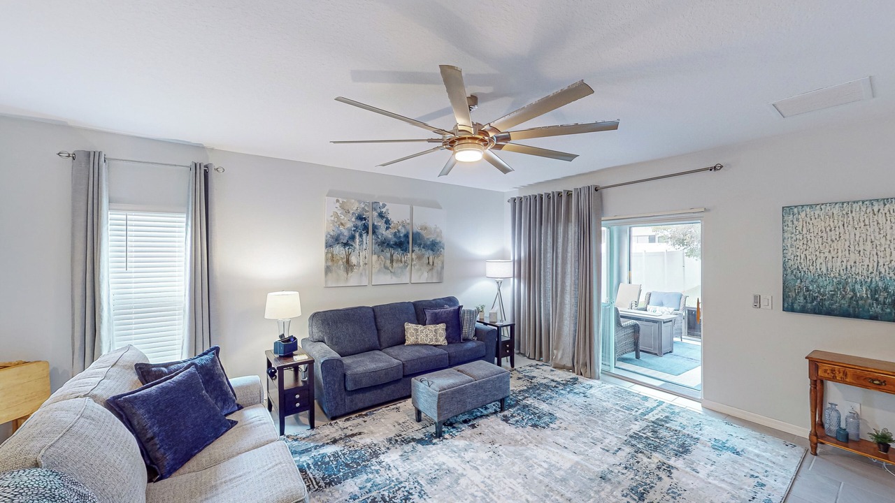 Photo of Livingroom in Groveland