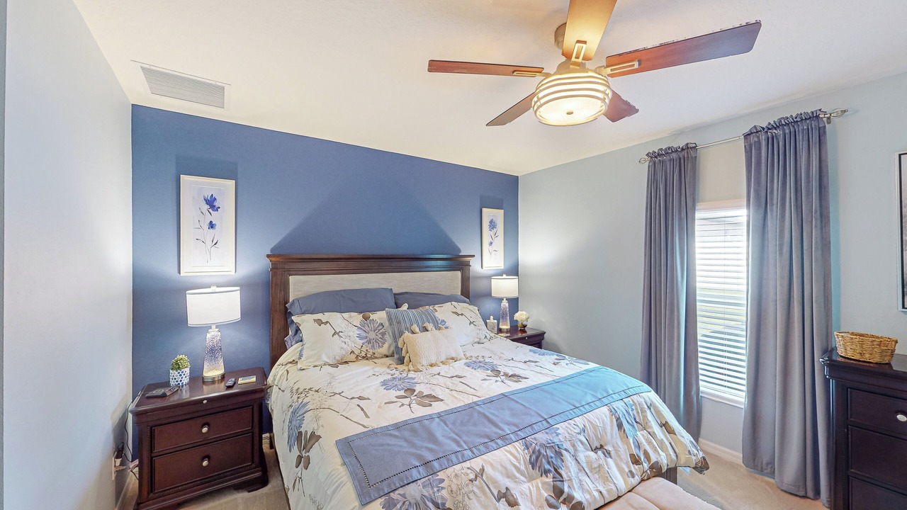 Photo of Bedroom in Groveland