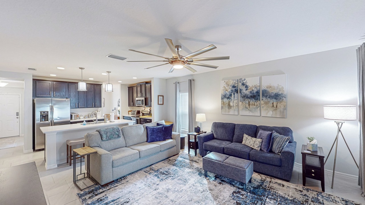Photo of Livingroom in Groveland
