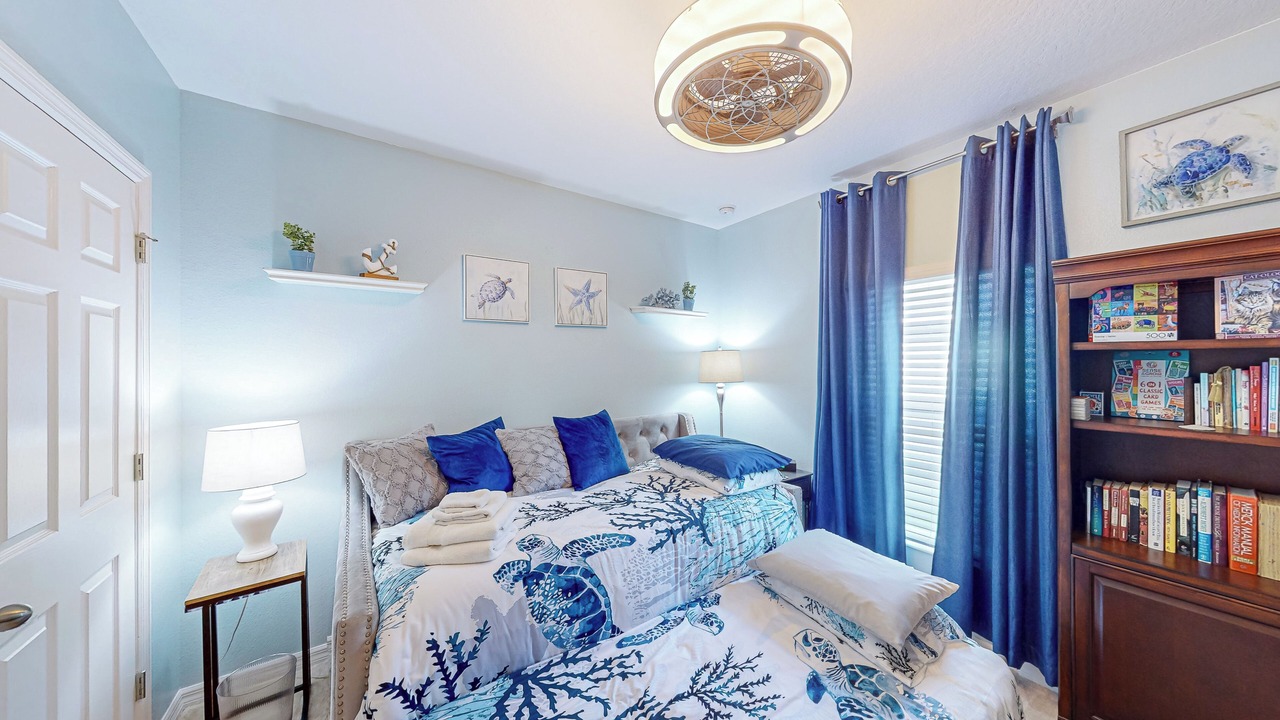 Photo of Bedroom in Groveland