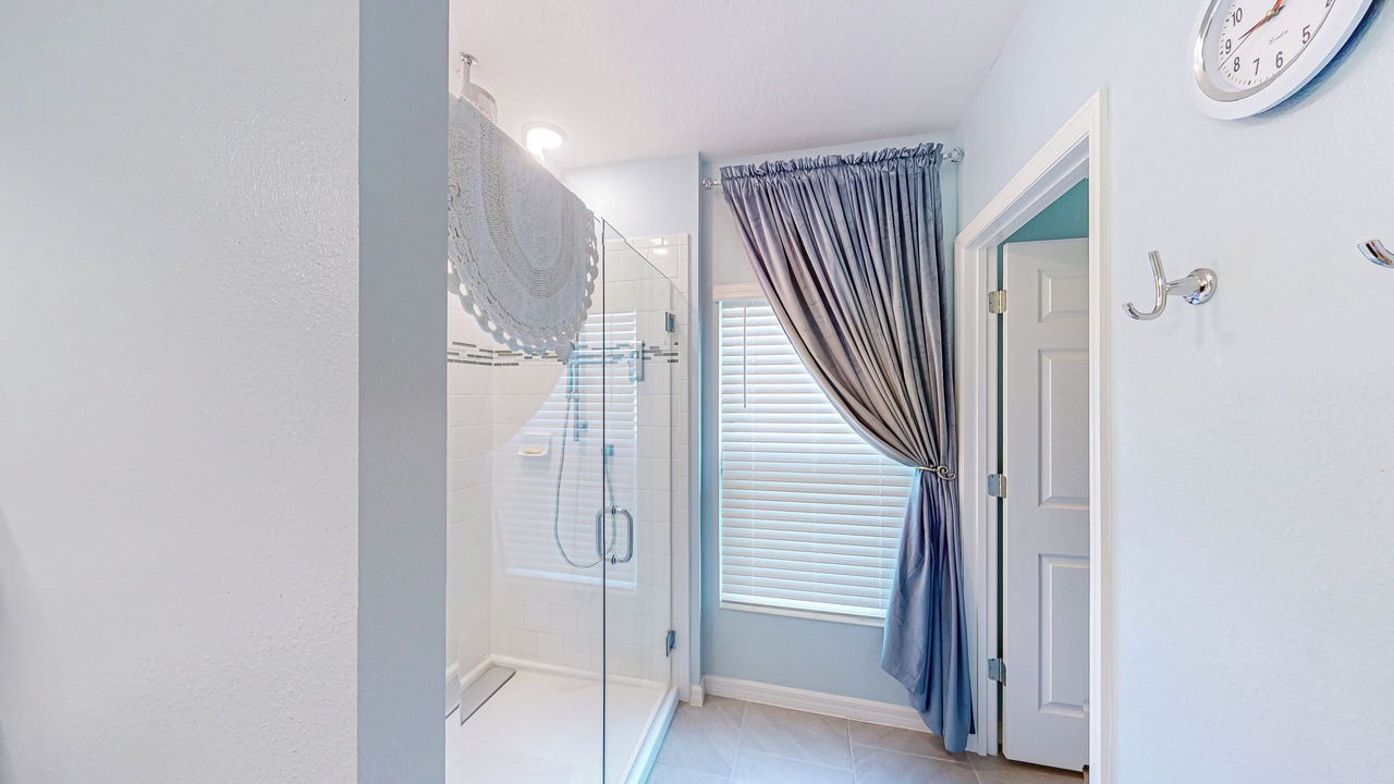 Photo of Bathroom in Groveland