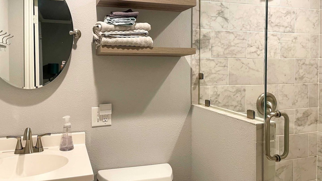 Photo of Bathroom in Enchanted Oaks
