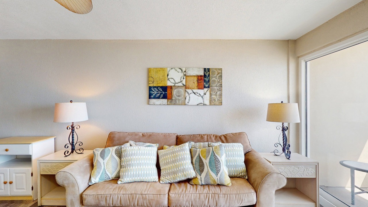 Photo of Livingroom in Rogers Seabreeze