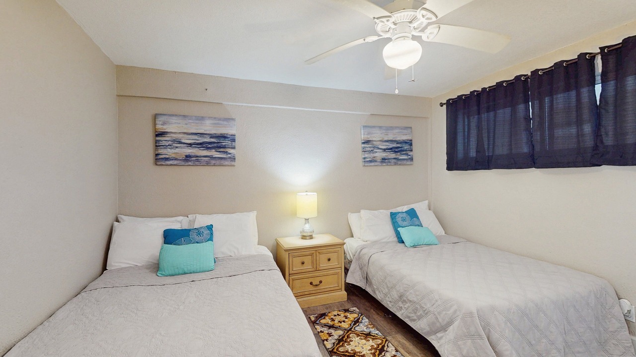 Photo of Bedroom in Rogers Seabreeze
