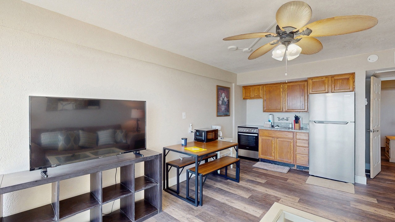 Photo of Kitchen in Rogers Seabreeze