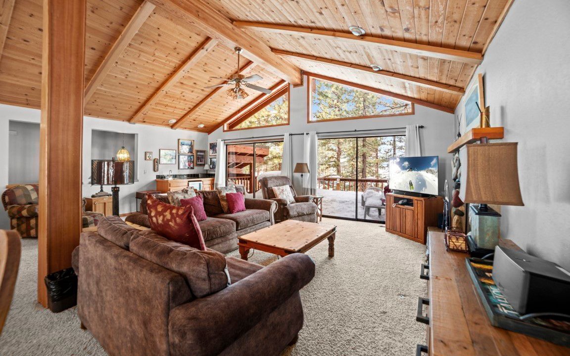 Photo of Livingroom in Truckee
