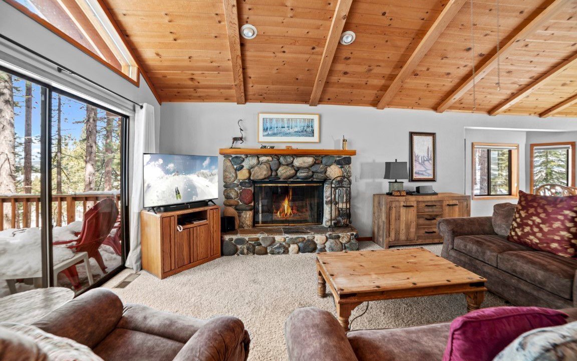 Photo of Livingroom in Truckee
