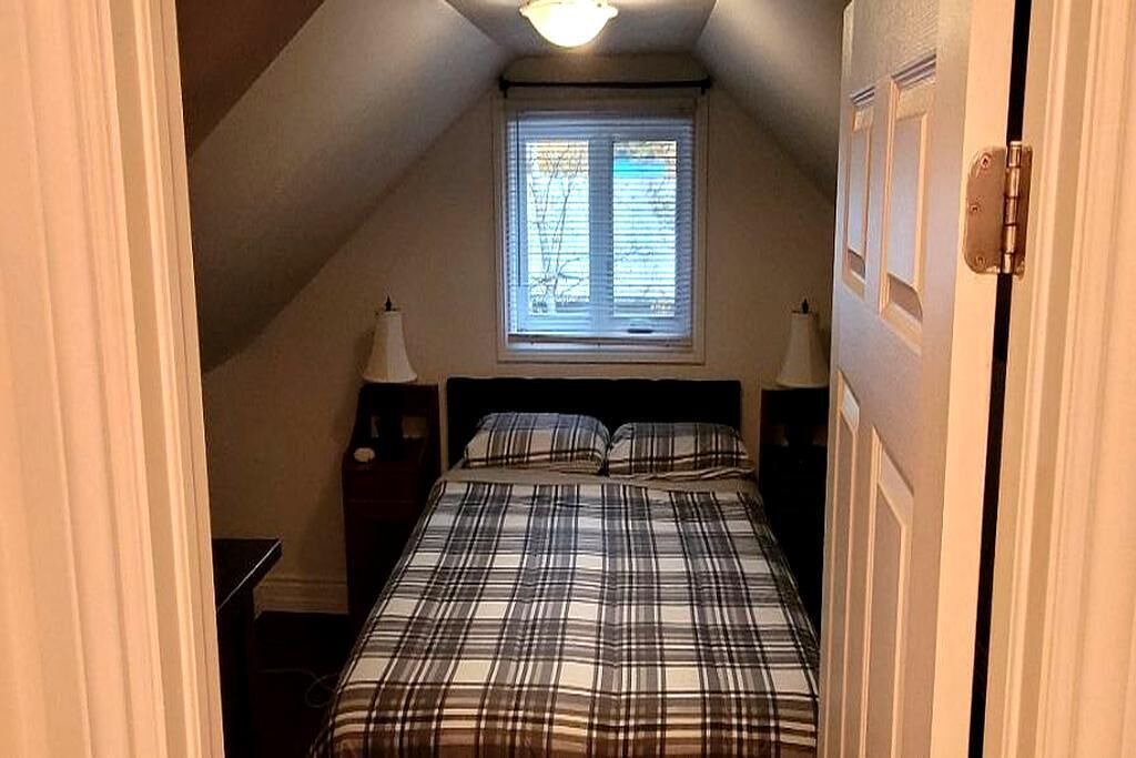Photo of Bedroom in Rawdon