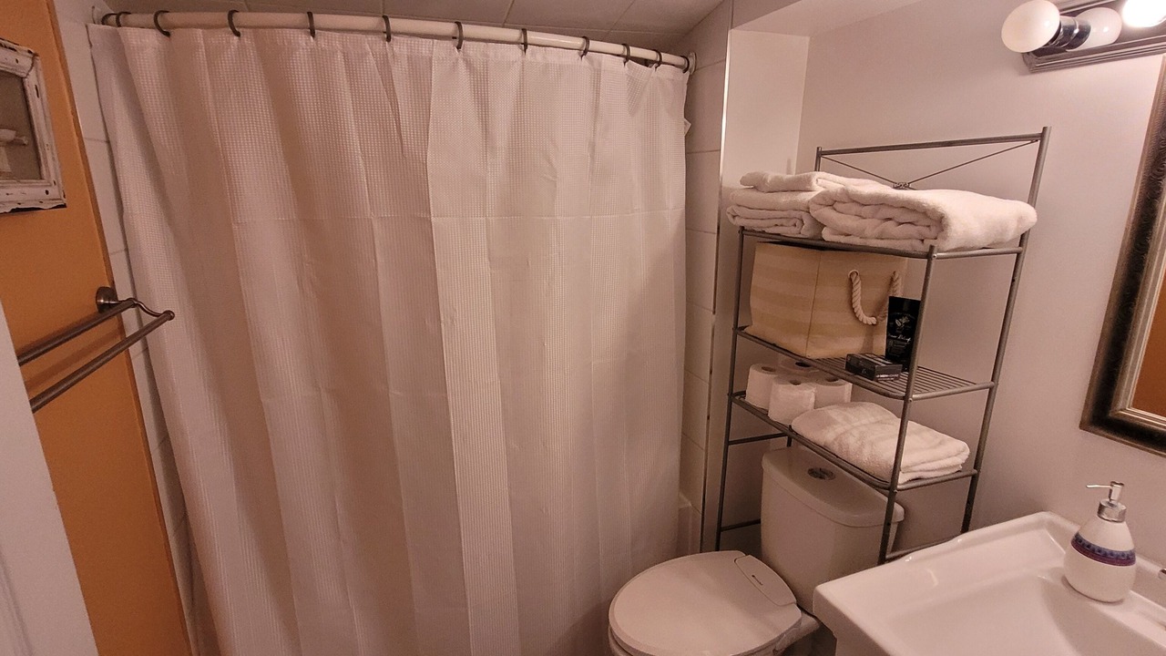 Photo of Bathroom in Rawdon