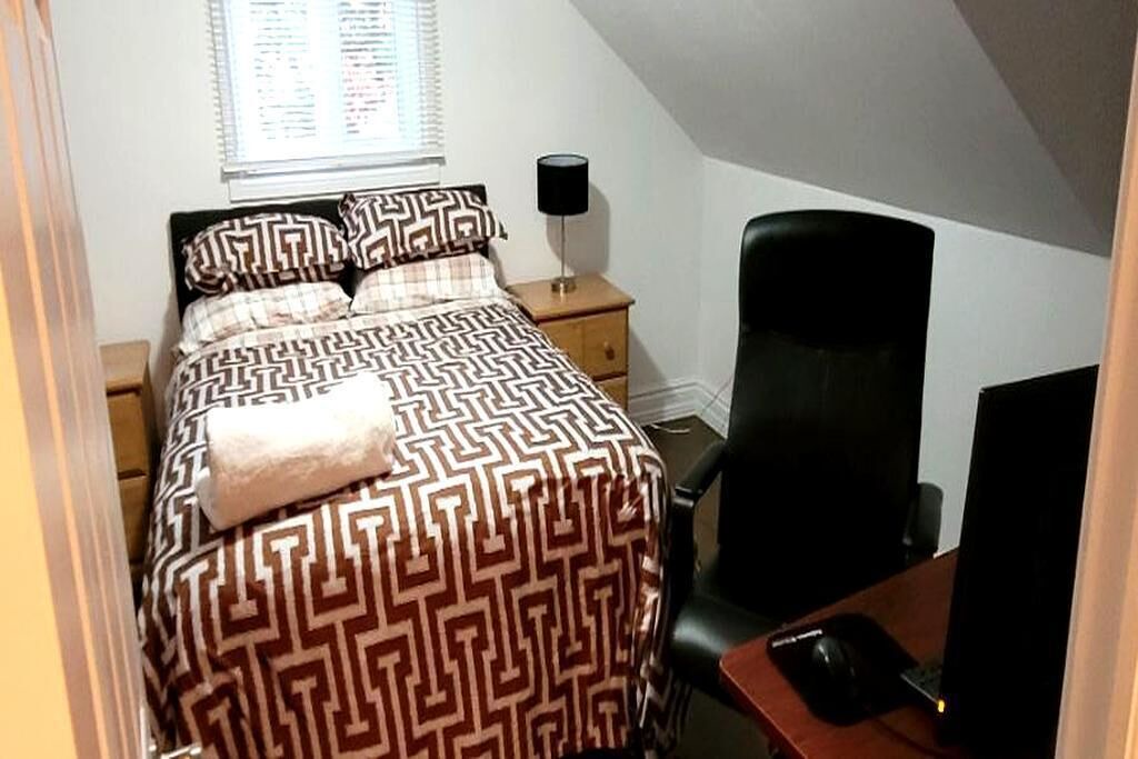 Photo of Bedroom in Rawdon