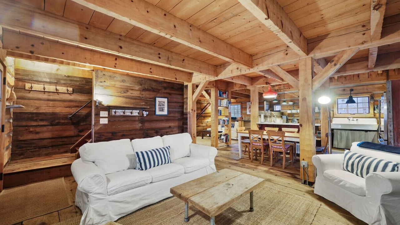 Photo of Bedroom in Monterey