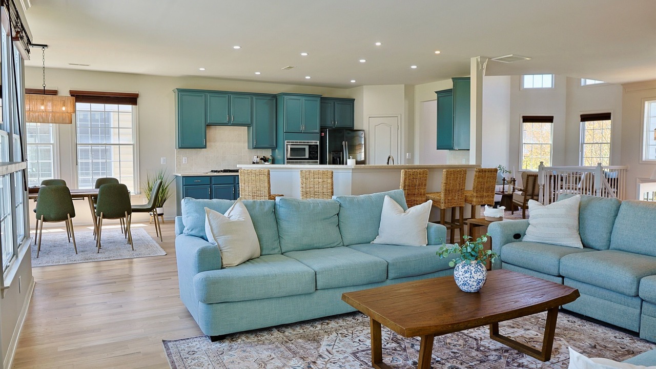 Photo of Livingroom in Bayside