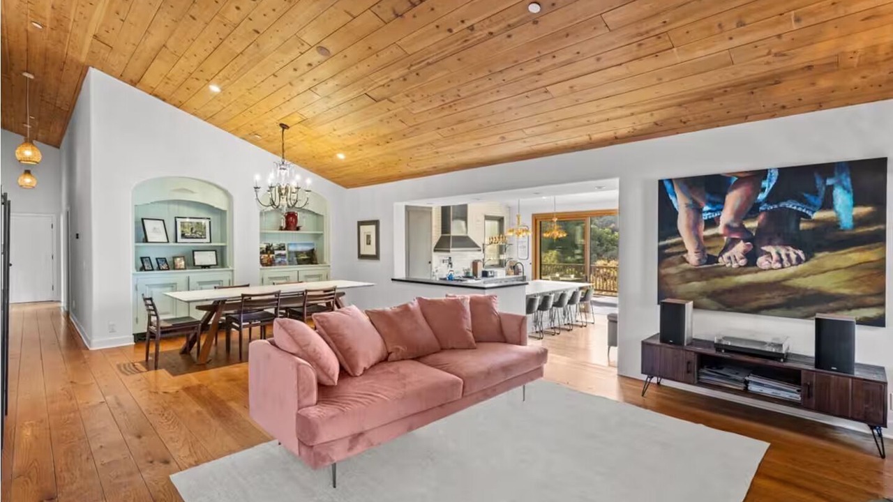 Photo of Livingroom in Topanga