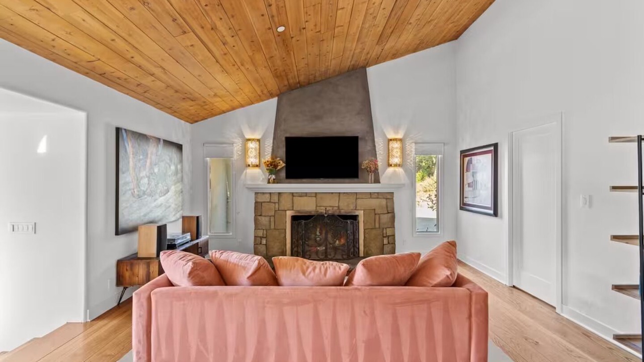 Photo of Livingroom in Topanga