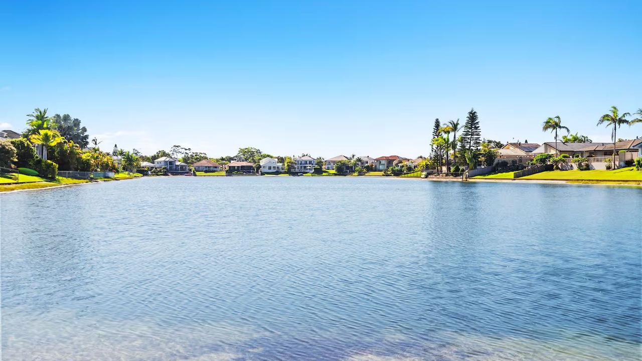 Photo of Others in Broadbeach Waters
