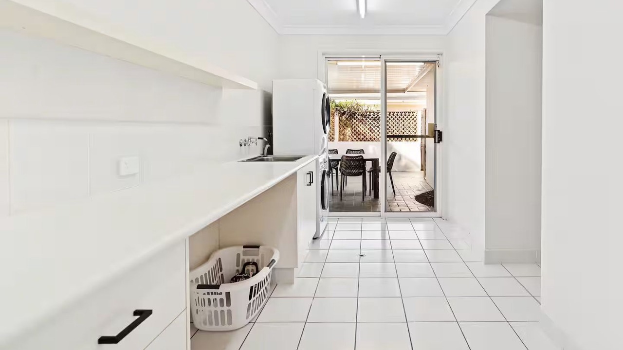 Photo of Kitchen in Broadbeach Waters