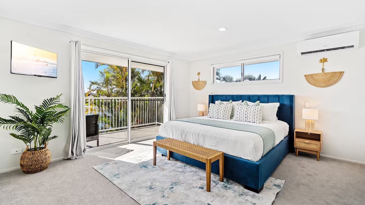 Photo of Bedroom in Broadbeach Waters