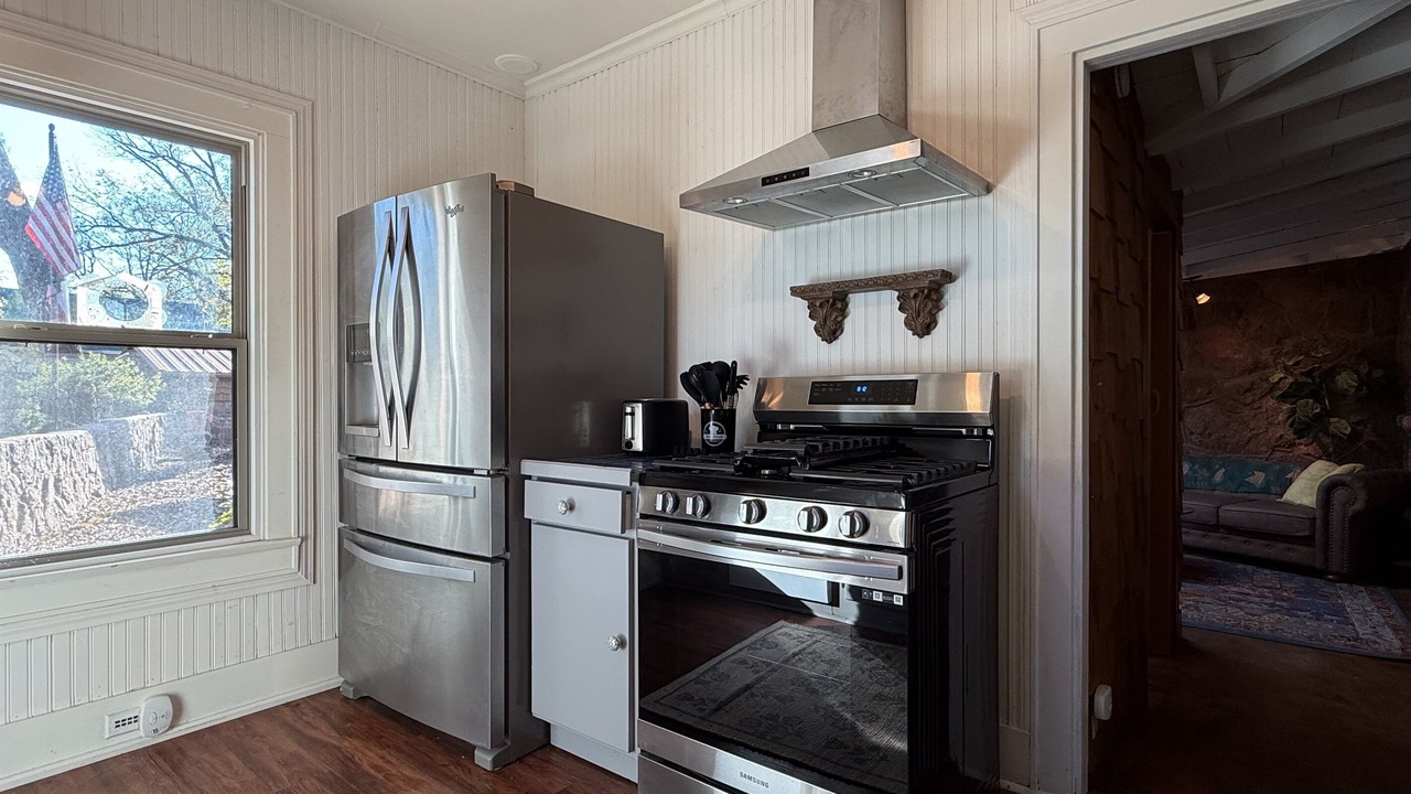 Photo of Kitchen in Elmwood Area
