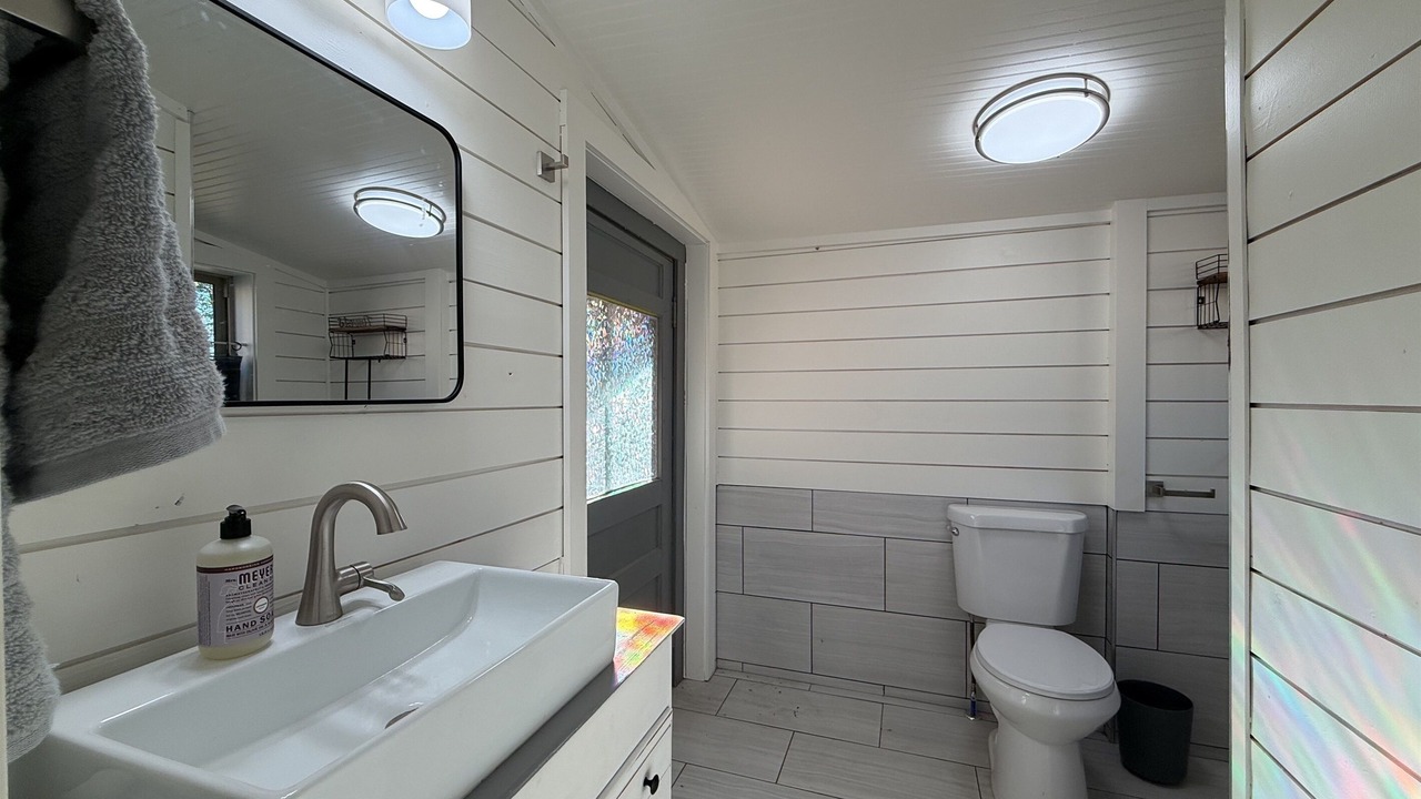 Photo of Bathroom in Elmwood Area