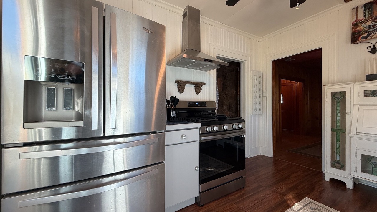 Photo of Kitchen in Elmwood Area