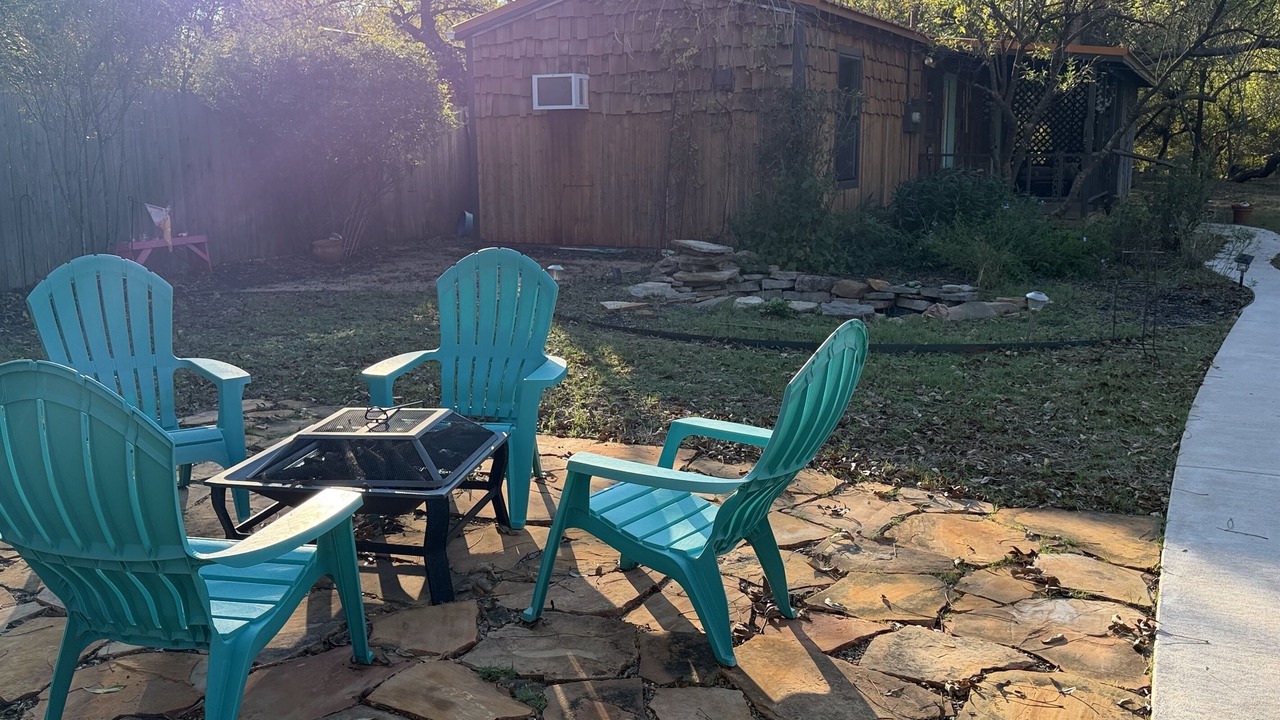 Photo of Outdoor in Elmwood Area