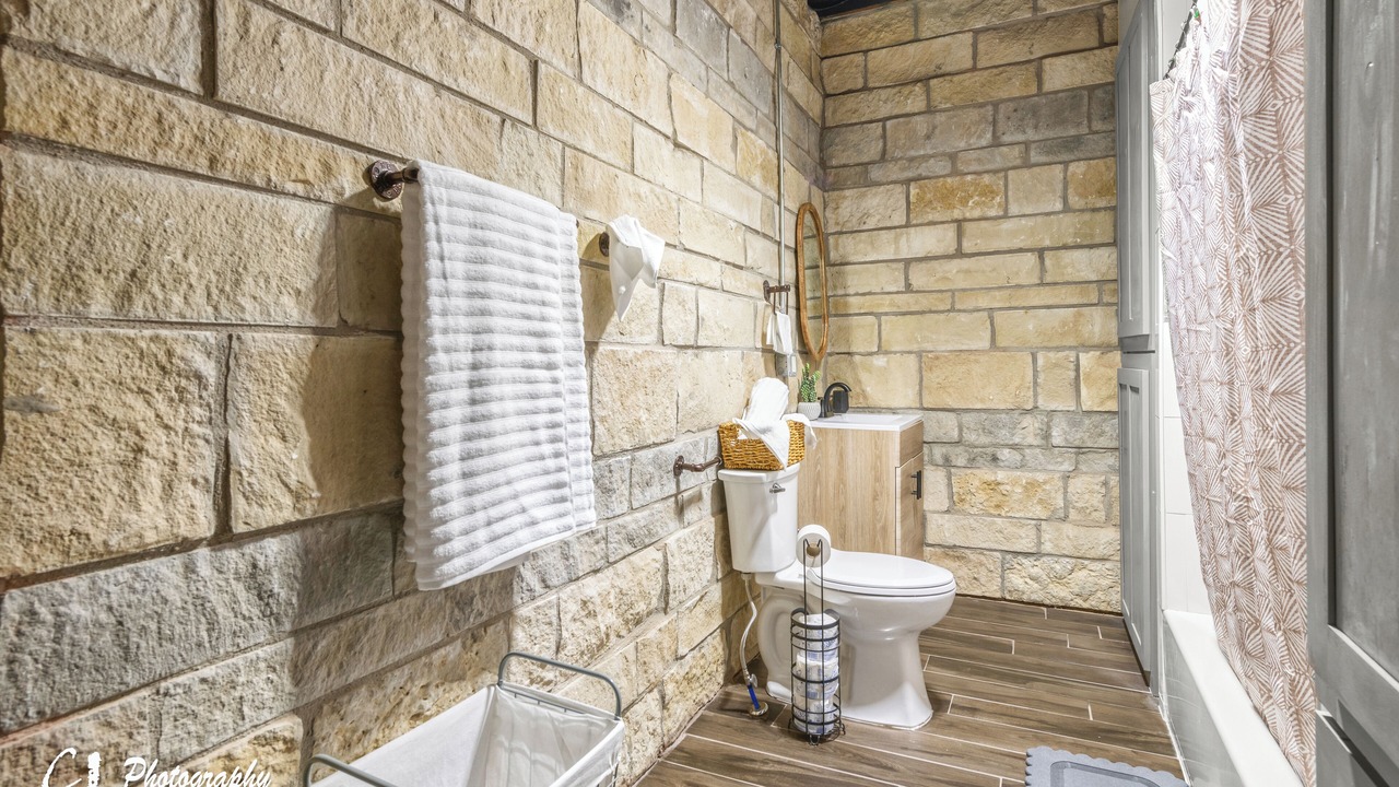 Photo of Bathroom in Baird