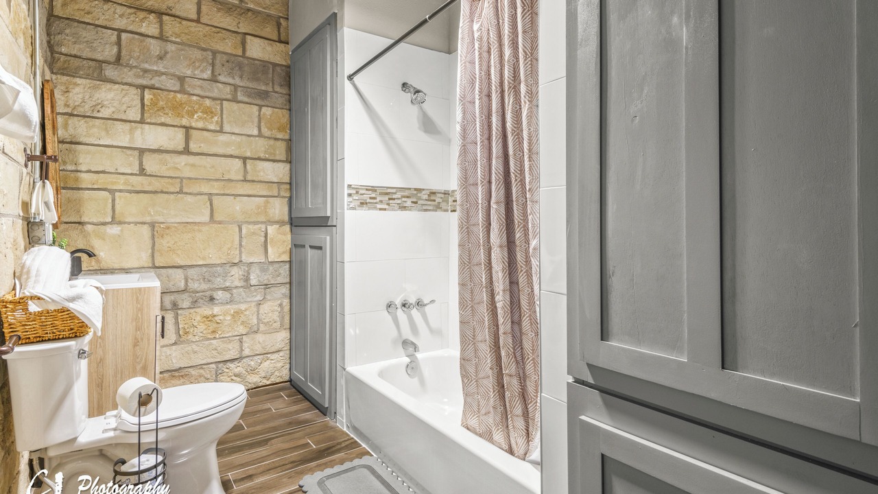 Photo of Bathroom in Baird