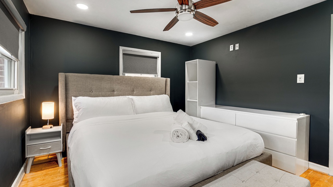 Photo of Bedroom in Seminary Hill