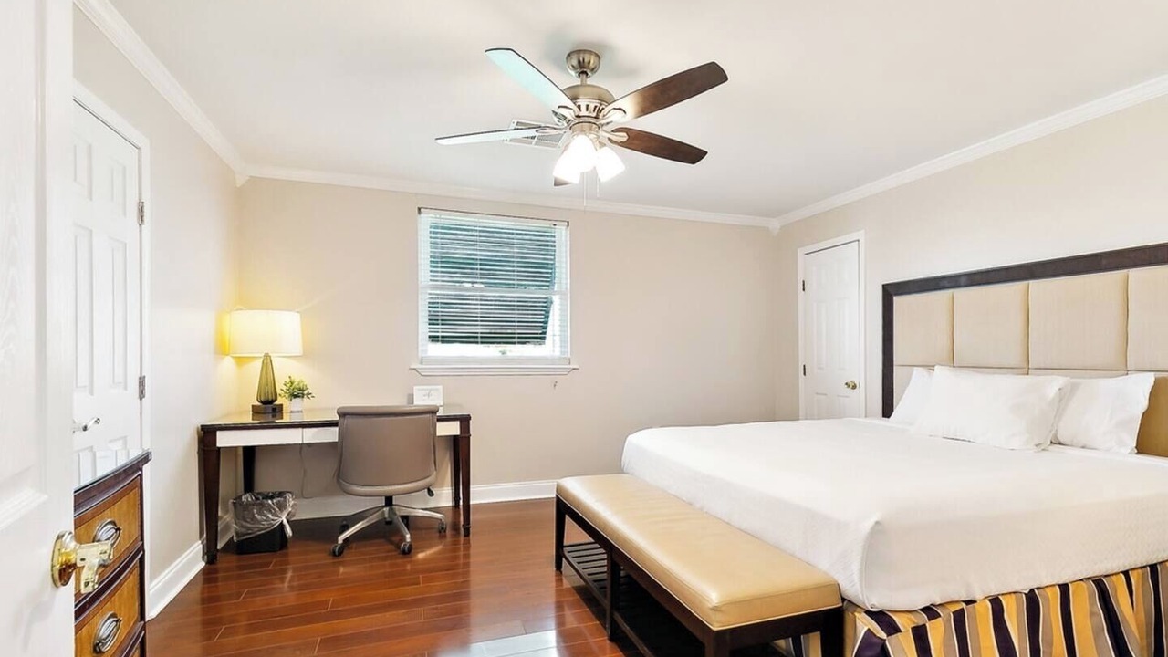Photo of Bedroom in Lafitte