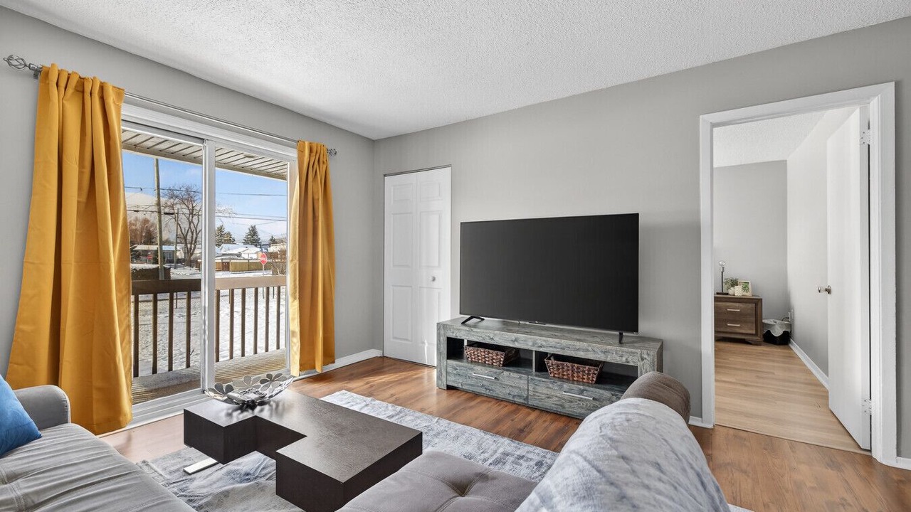 Photo of Livingroom in Downtown Gatineau